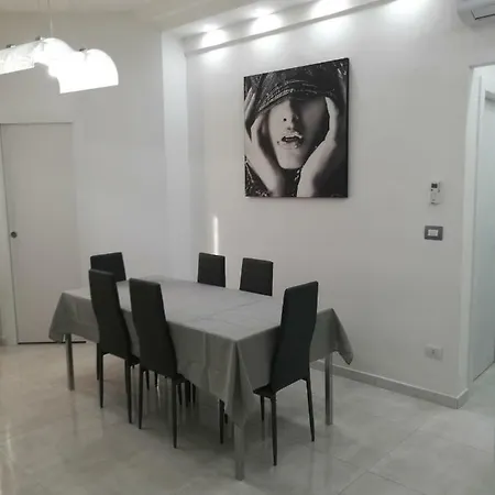 Cordova Apartment *