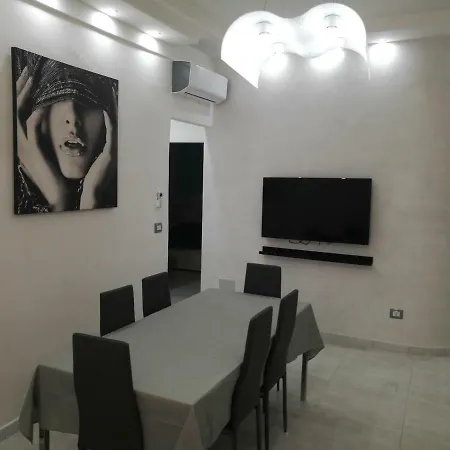 Cordova Apartment *